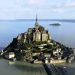 Lepetit Nid Du Mont Maison Normande Proche De La Baie Du Mont Saint Michel Pontorson
