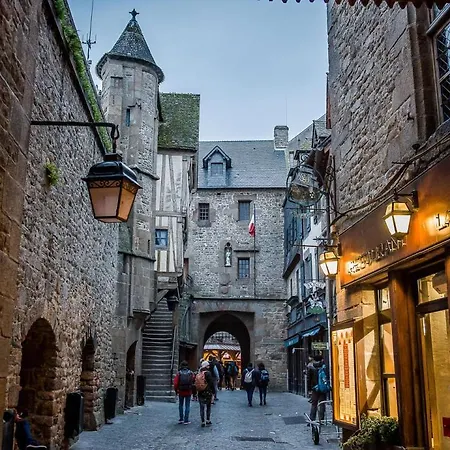 Lepetit Nid Du Mont Maison Normande Proche De La Baie Du Mont Saint Michel 度假居
