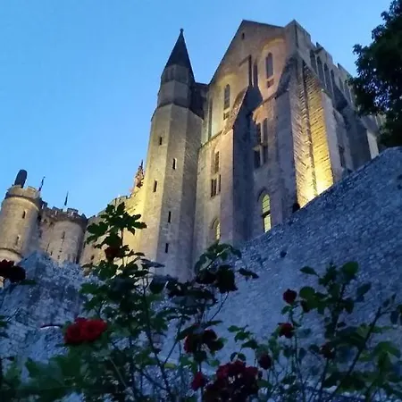 Lepetit Nid Du Mont Maison Normande Proche De La Baie Du Mont Saint Michel Понторсон