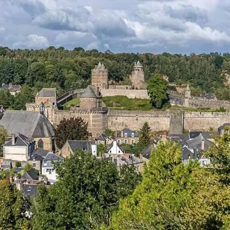 Casa de Férias Lepetit Nid Du Mont Maison Normande Proche De La Baie Du Mont Saint Michel