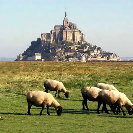 Lepetit Nid Du Mont Maison Normande Proche De La Baie Du Mont Saint Michel * 蓬托尔松