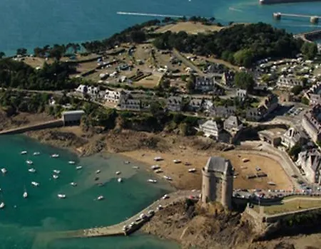 Lepetit Nid Du Mont Maison Normande Proche De La Baie Du Mont Saint Michel 蓬托尔松