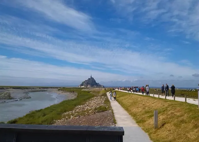 Lepetit Nid Du Mont Maison Normande Proche De La Baie Du Mont Saint Michel Casa de Férias *