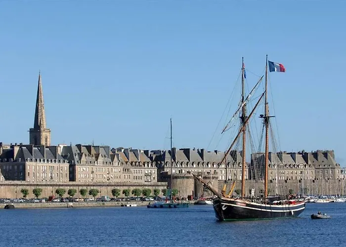 Lepetit Nid Du Mont Maison Normande Proche De La Baie Du Mont Saint Michel